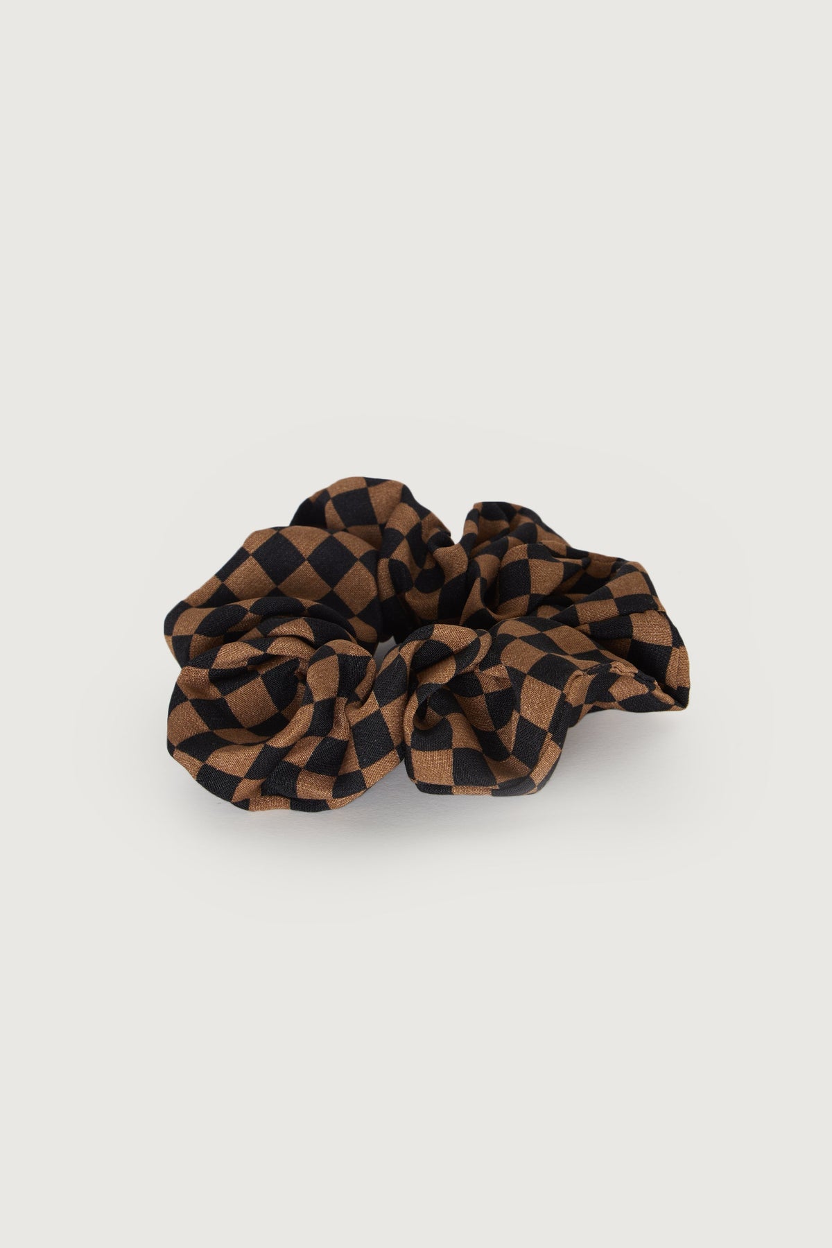 CHECKERED SCRUNCHIE