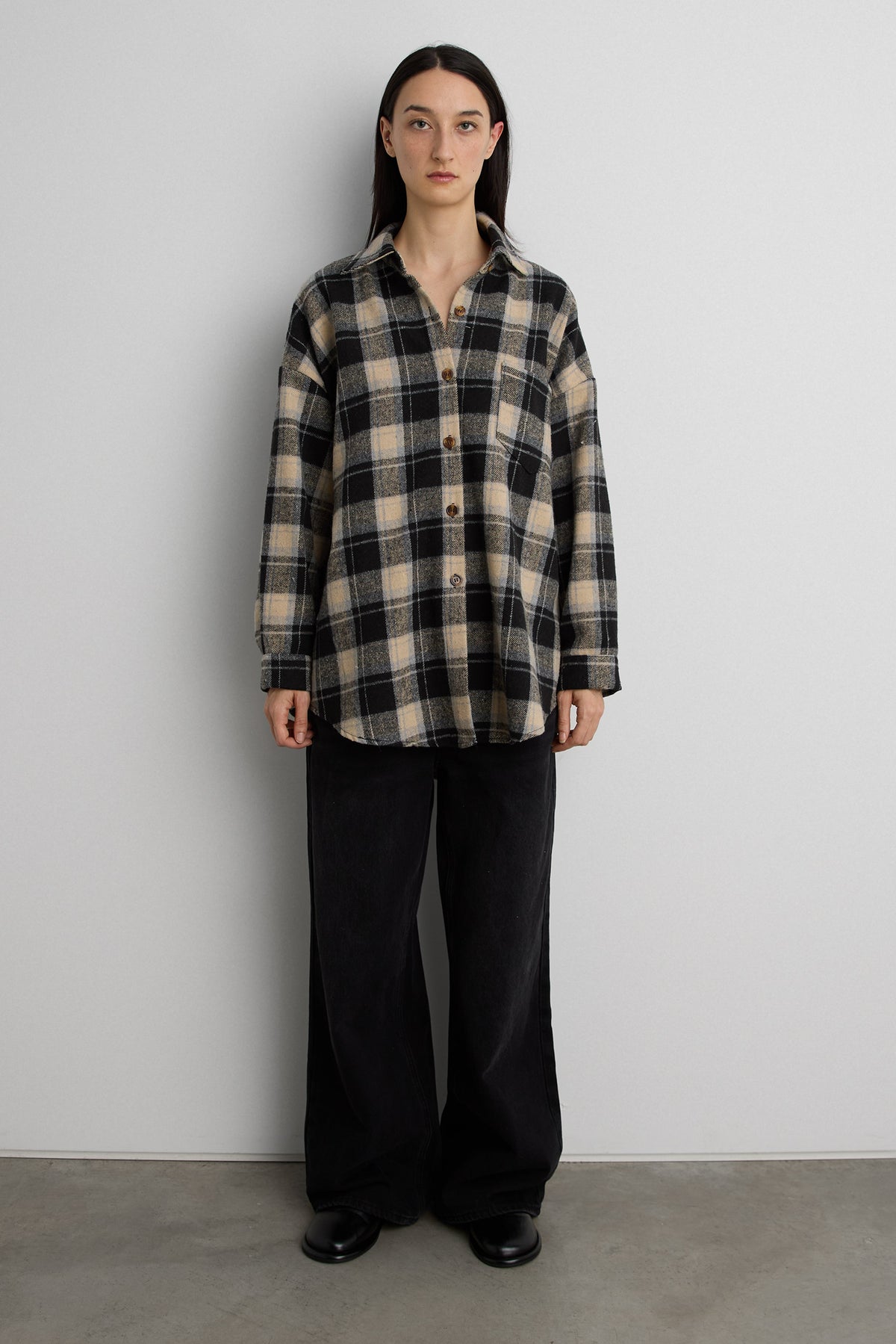 OVERSIZED BRUSHED WOOL PLAID BUTTON UP SHIRT