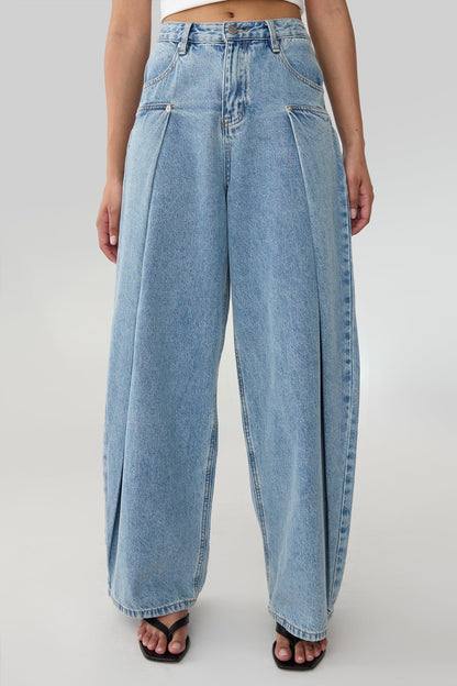 PIN TUCK WIDE LEG DENIM JEAN