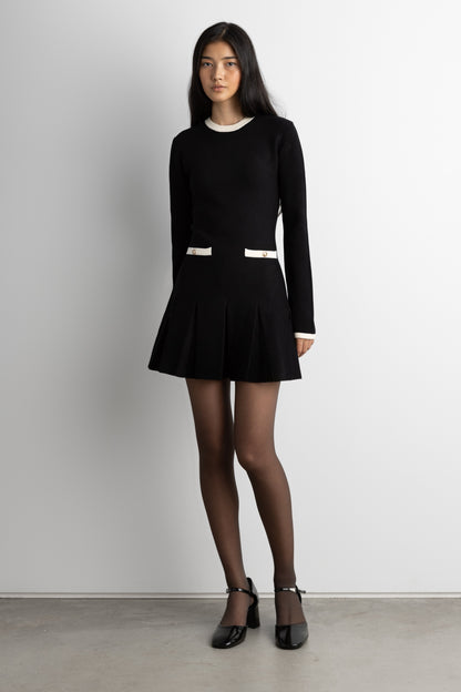CONTRAST TRIM PLEATED MINI DRESS