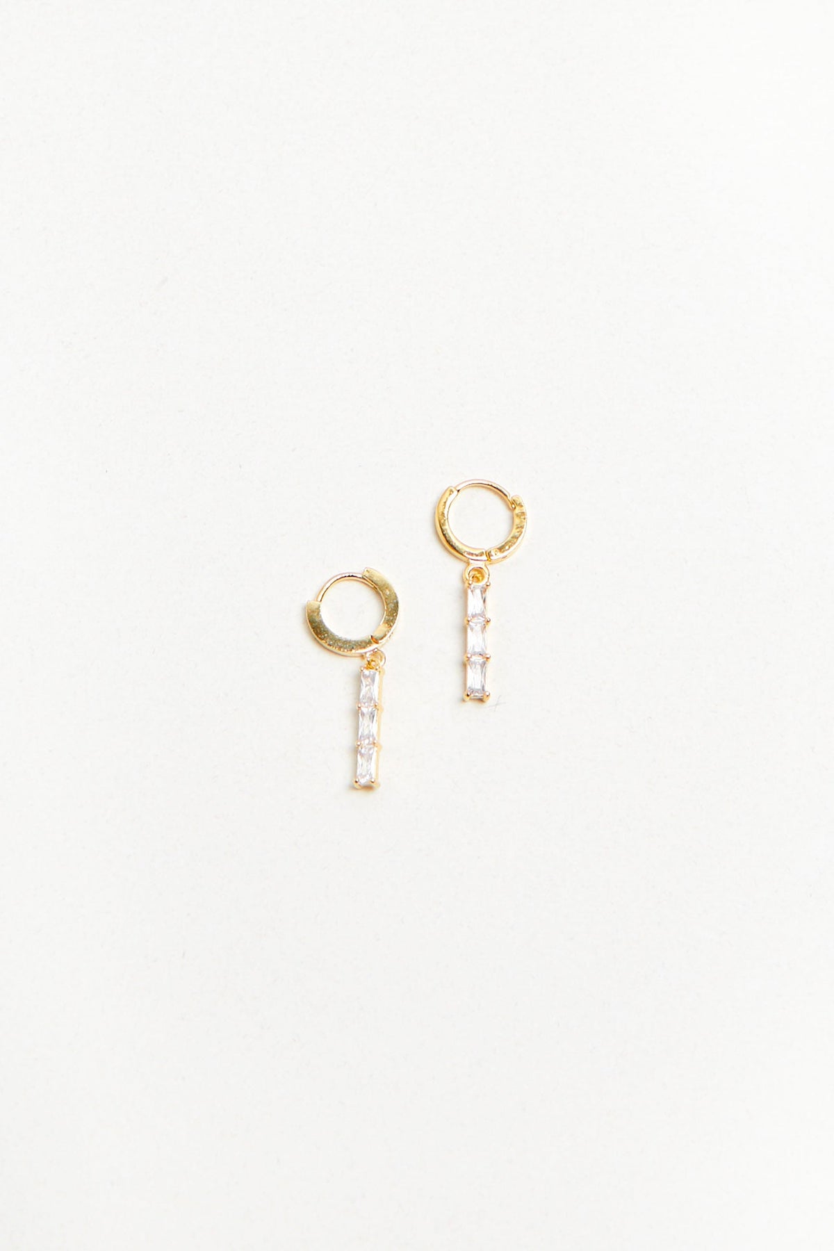 HOOP EARRING WITH STONED BAR PENDANT