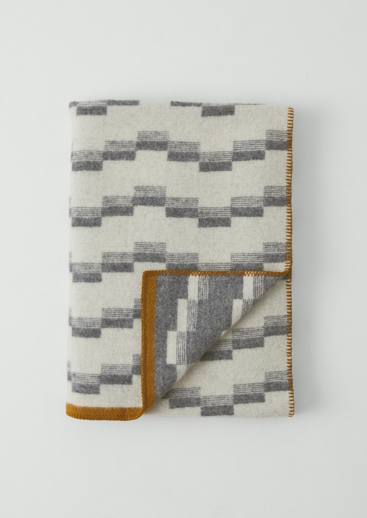 Jacquard Stepped Stripe Wool Blanket | Ecru/Charcoal