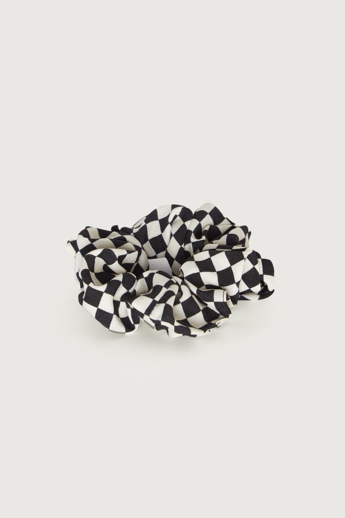 CHECKERED SCRUNCHIE