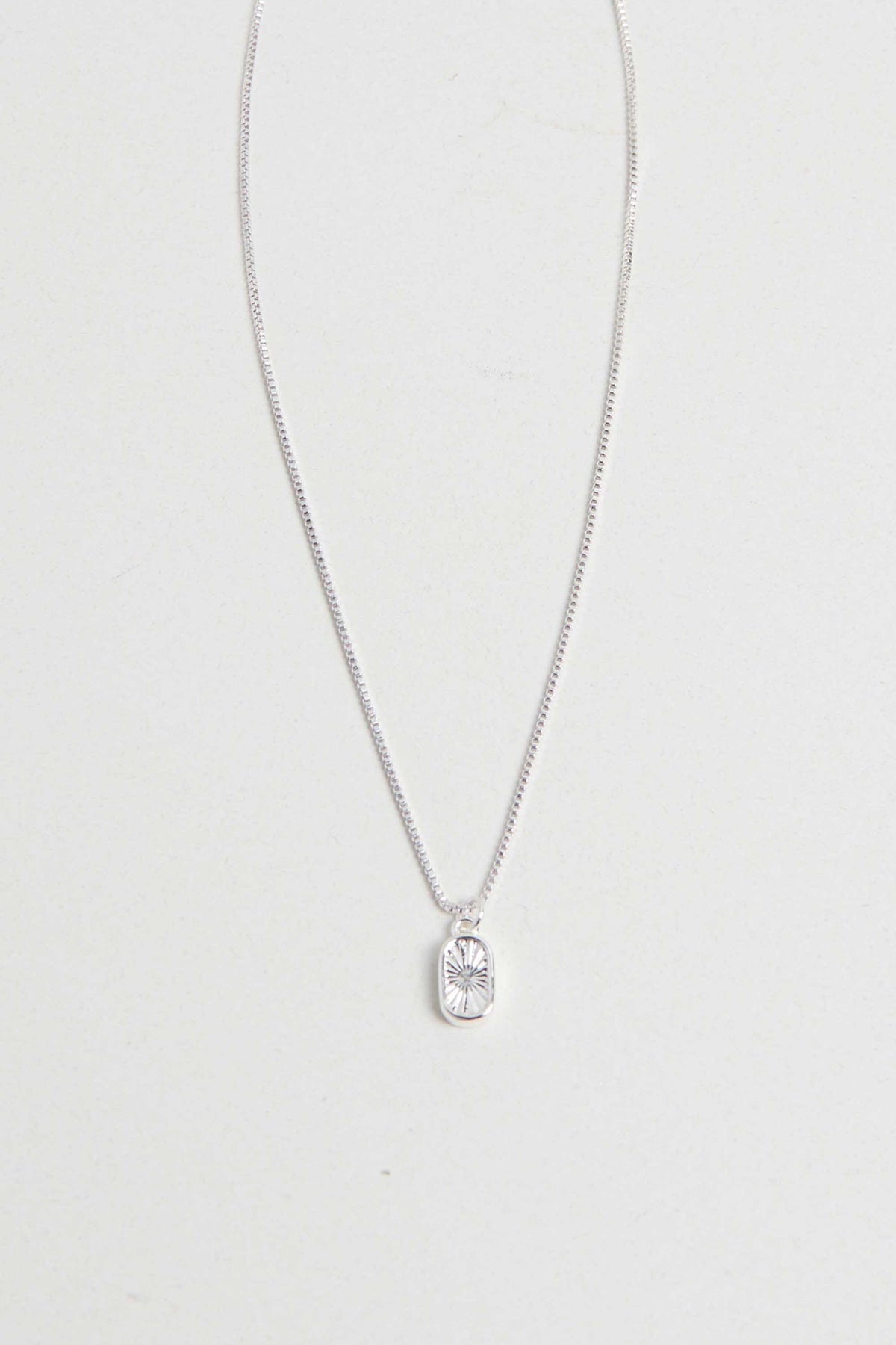 PENDANT NECKLACE
