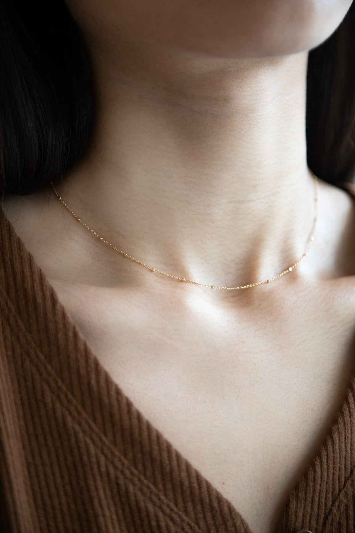 DOTTED NECKLACE