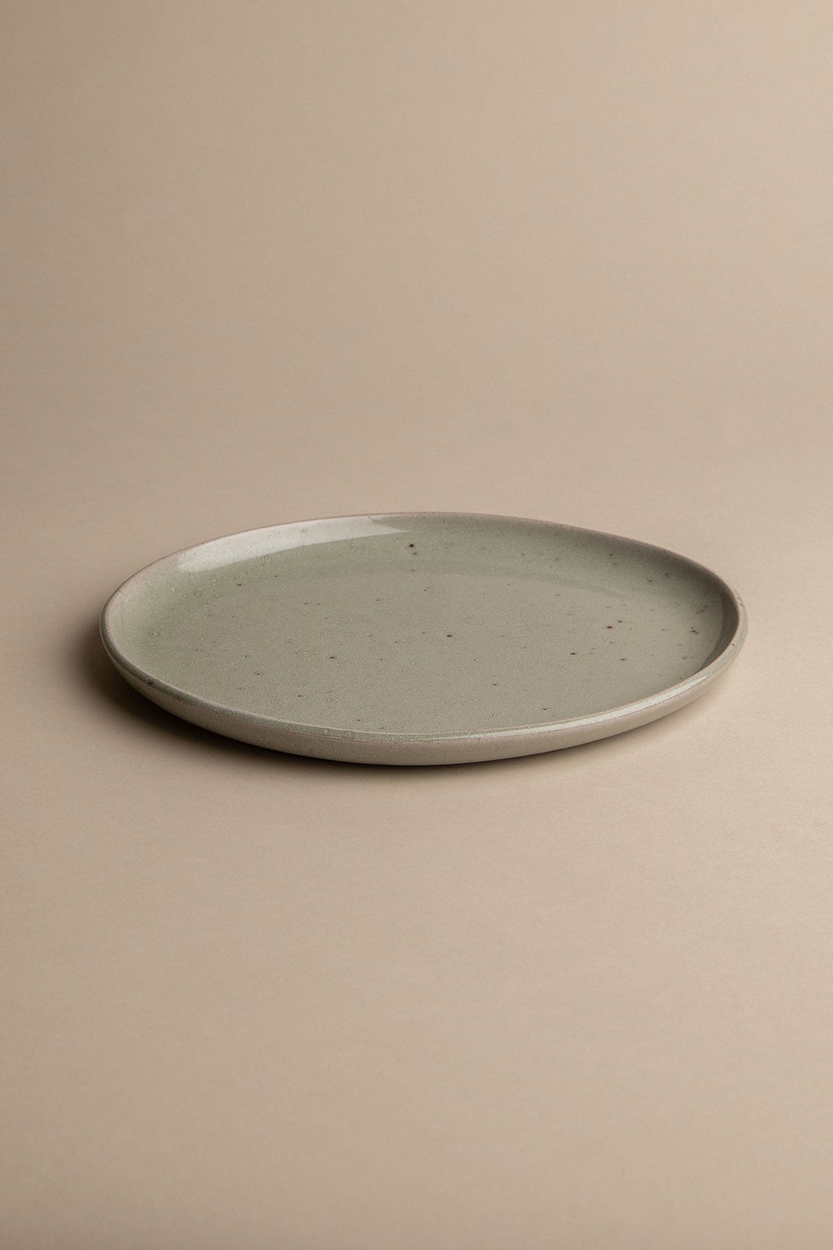 ASHEN DINNER PLATE