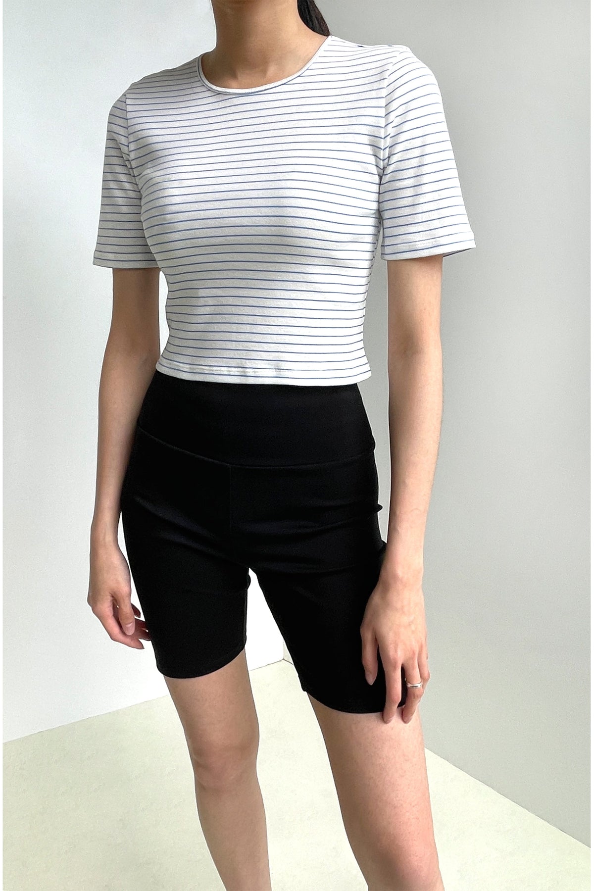 CROPPED STRIPED TEE